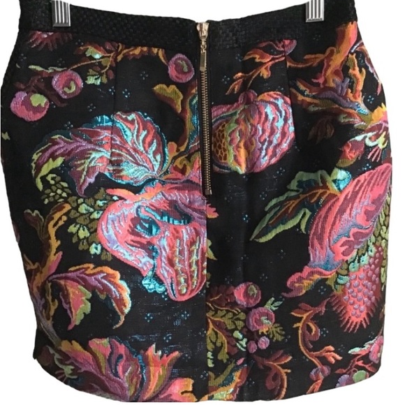 English Rose Metallic Floral Knit Mini Skirt NEW - Size Medium - Picture 2 of 9